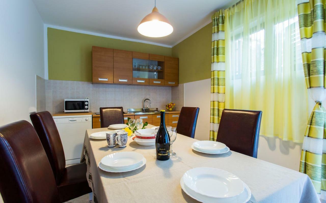 Apartments Luka 2 Baška Екстериор снимка