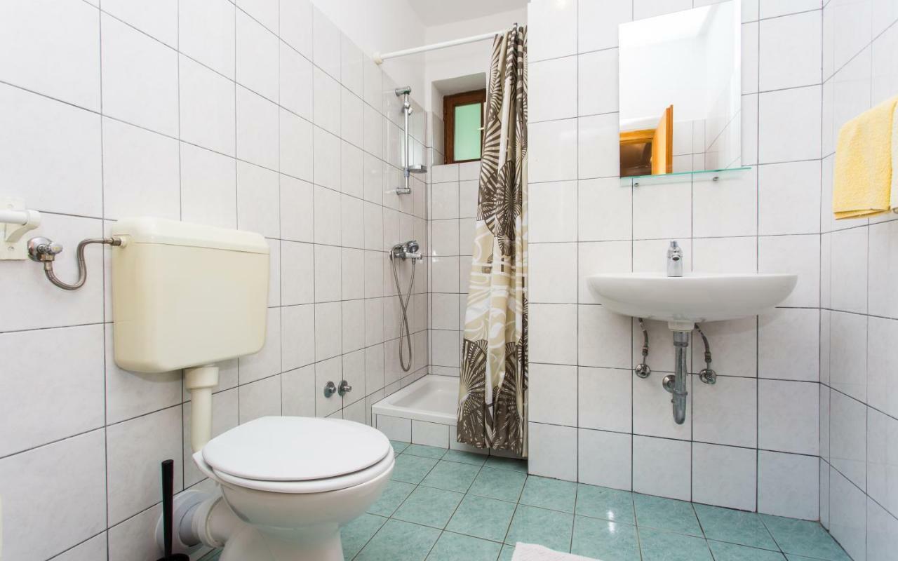 Apartments Luka 2 Baška Екстериор снимка